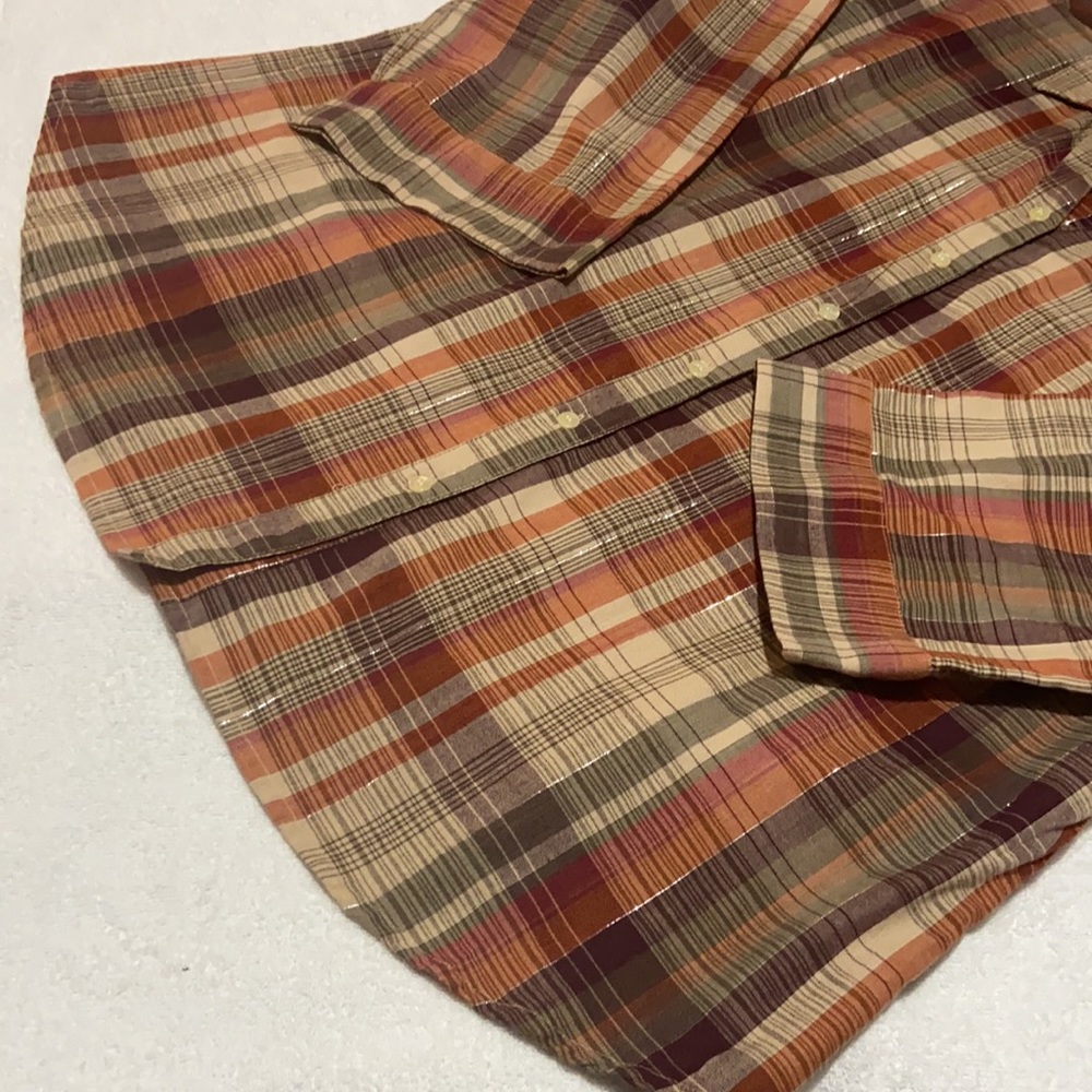 Company One Woman Button Down Front Closure V-Neck Size 2X - Picture 5 of 8